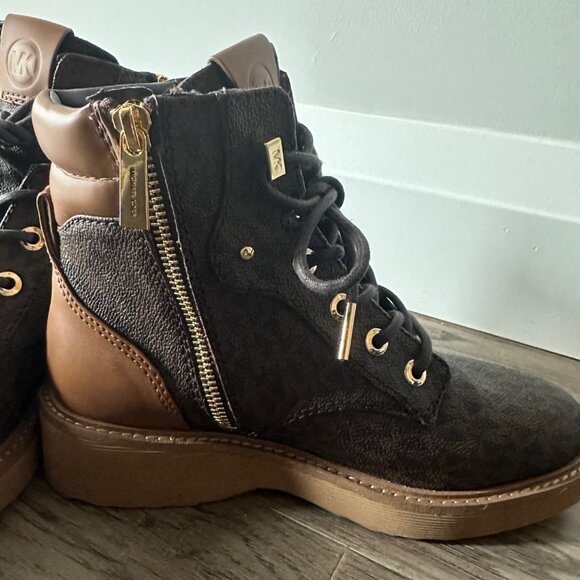 Michael Kors Ankle Boots NWOT - Picture 2 of 5